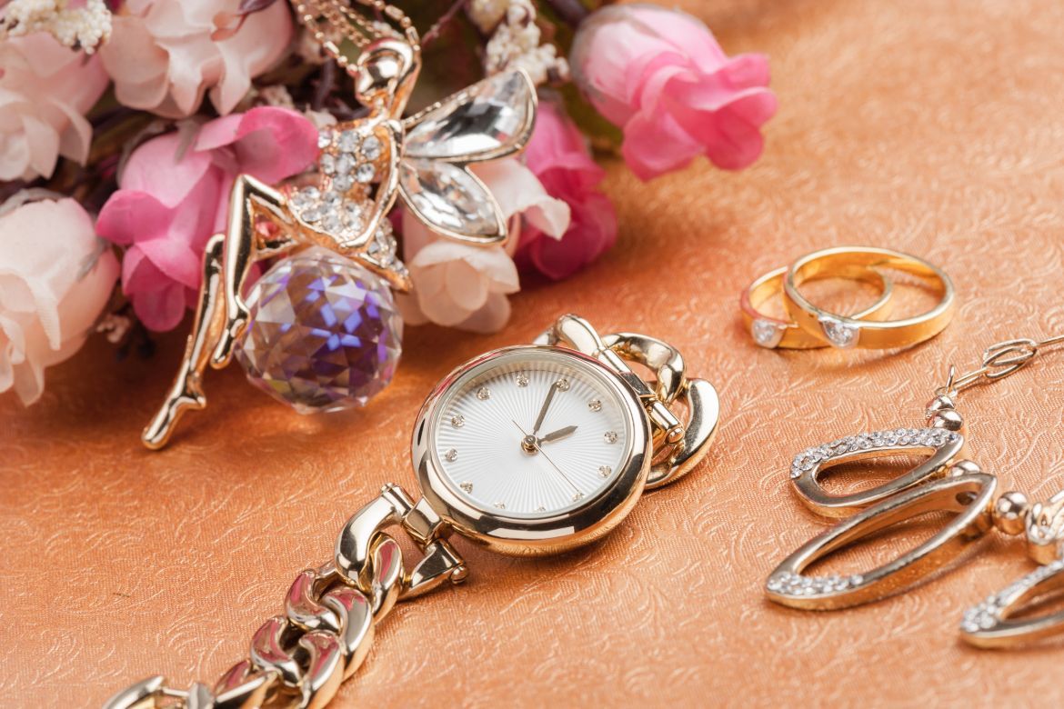 Damskie zegarki w stylu glamour. Zobacz top 5 propozycji od SWISS!